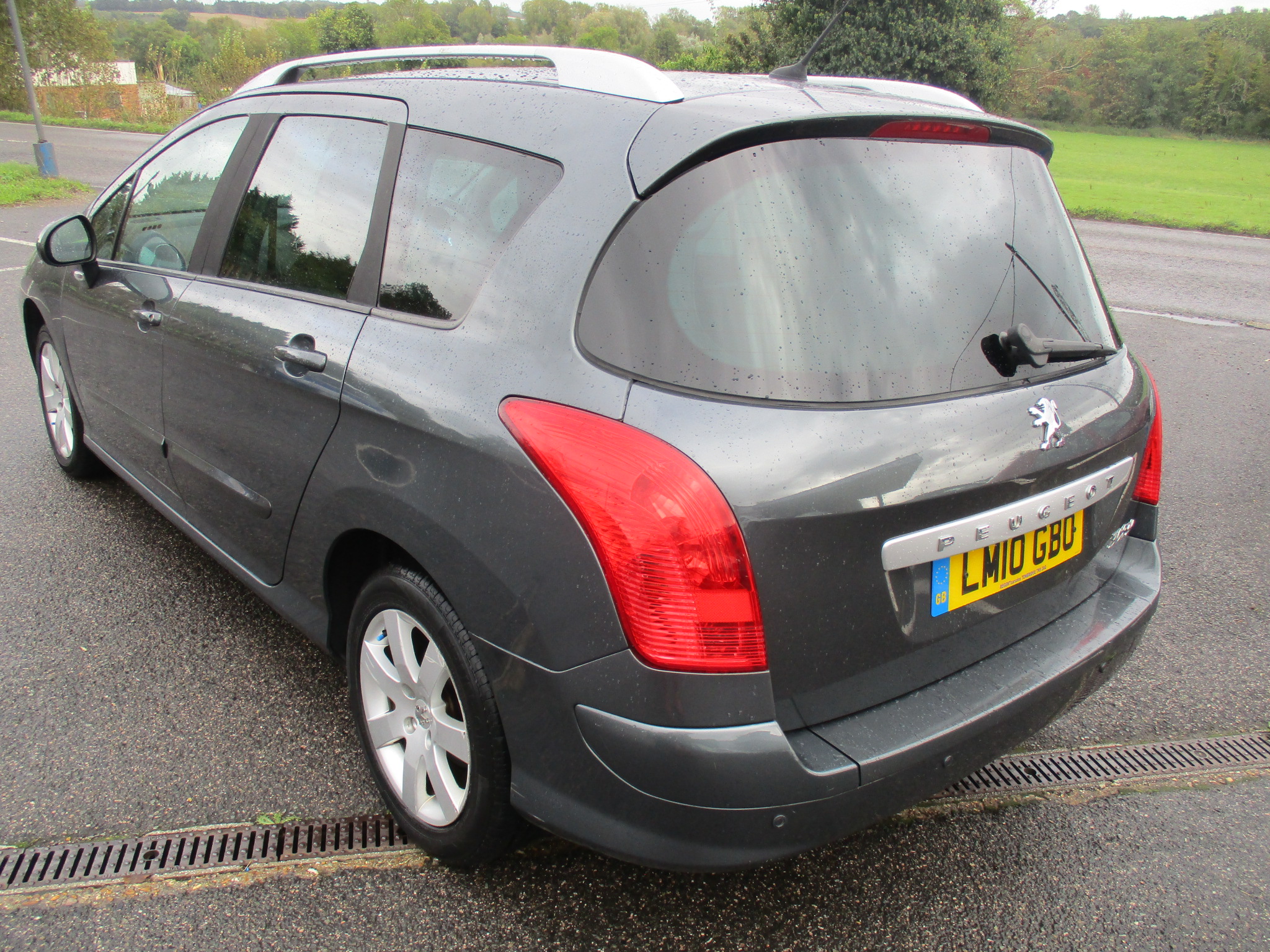 PEUGEOT 308 SW 1.6 HDI SE (TURBO DIESEL) ESTATE 6 SPD 2010